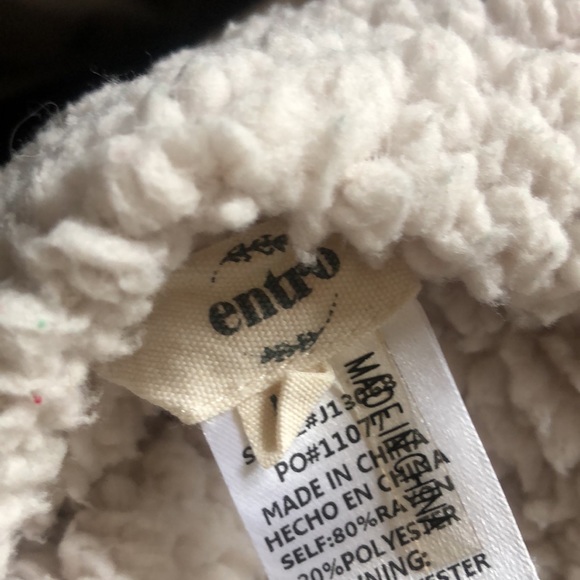 Reversible Vest - Picture 2 of 3